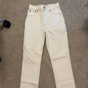 Abercrombie & Fitch 90's Straight Ultra High Rise Jeans in Cream color NWOT